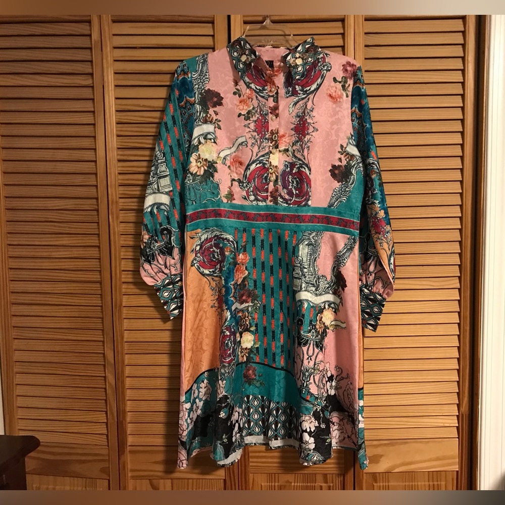 Dalia MacPhee Rare Elegant Teal and Pink Long Sleeve